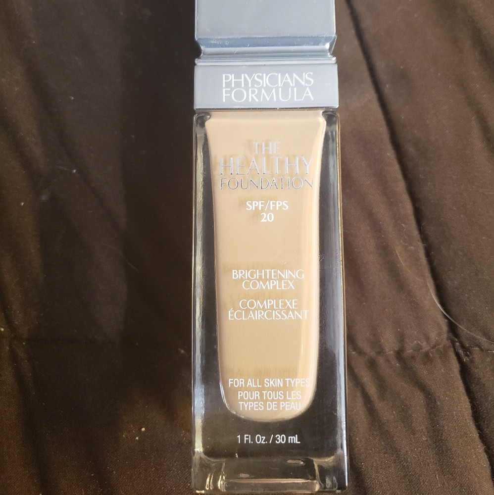 Lot of very fair to light liquid foundations